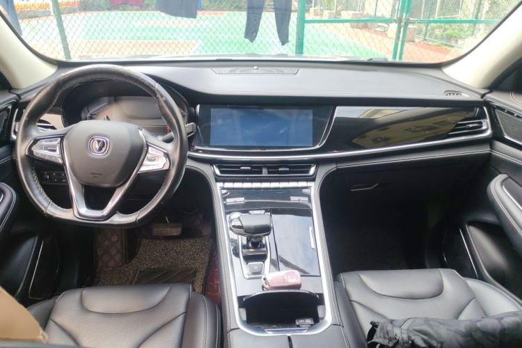 Used CHANGAN CS85 COUPE 2019 1.5T DCT Luxury Version China VI Standard Center Console