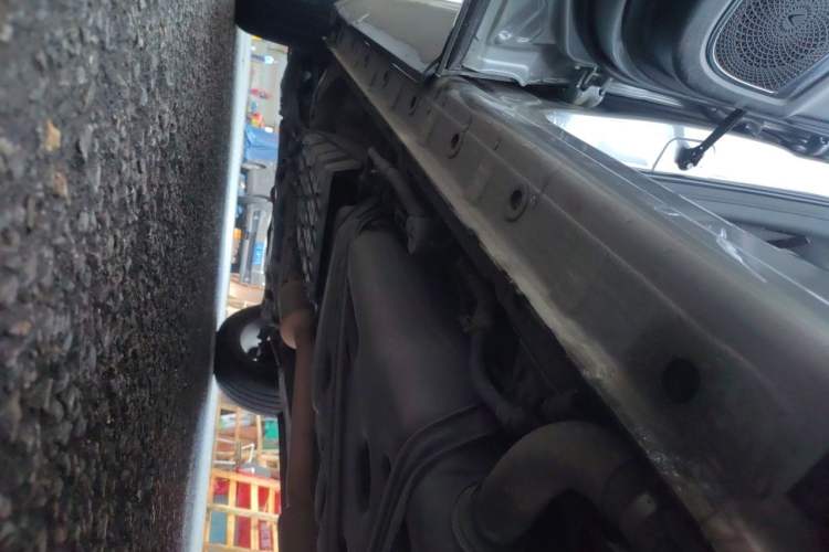 Used CHANGAN CS85 COUPE 2019 2.0T Automatic Version China VI Standard Chassis Rear Left