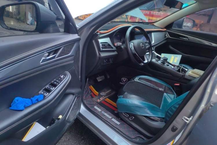 Used CHANGAN CS85 COUPE 2019 2.0T Automatic Version China VI Standard Driver Seat