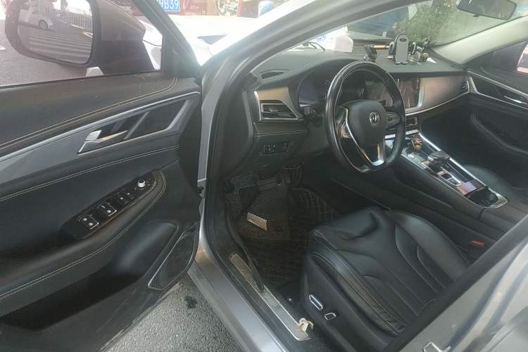 Used CHANGAN CS85 COUPE 2019 1.5T DCT Dynamic Version China VI Standard Driver Seat