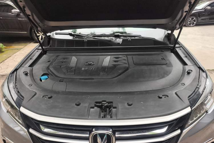 Used CHANGAN CS85 COUPE 2019 2.0T Automatic Smart Version China VI Standard Engine Bay