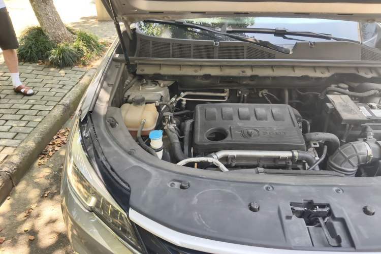 Used CHANGAN CS85 COUPE 2019 2.0T Automatic Luxury Edition China V Standard Engine Bay Right