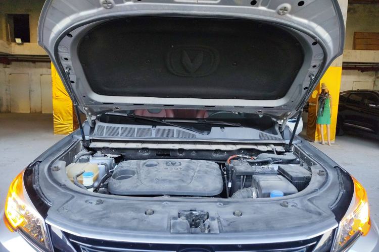 Used CHANGAN CS85 COUPE 2019 1.5T DCT Dynamic Version China VI Standard Engine Bay