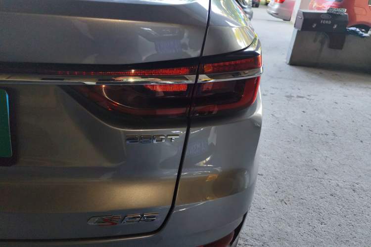 Used CHANGAN CS85 COUPE 2019 1.5T DCT Dynamic Version China VI Standard Exterior 6