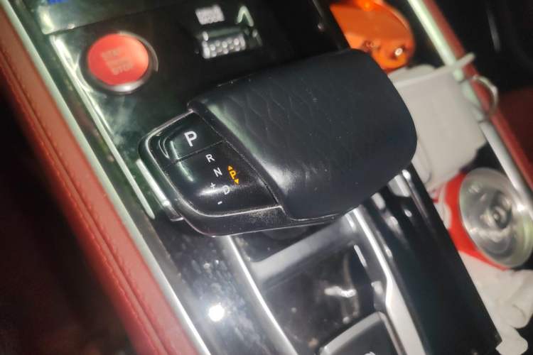 Used CHANGAN CS85 COUPE 2019 2.0T Automatic Luxury Edition China VI Standard Gear Lever
