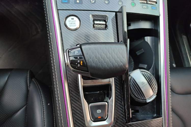 Used CHANGAN CS85 COUPE 2019 2.0T Automatic Version China V Standard Gear Lever