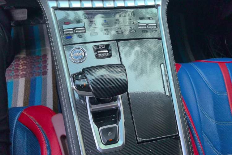 Used CHANGAN CS85 COUPE 2019 1.5T DCT Version China VI Standard Gear Lever