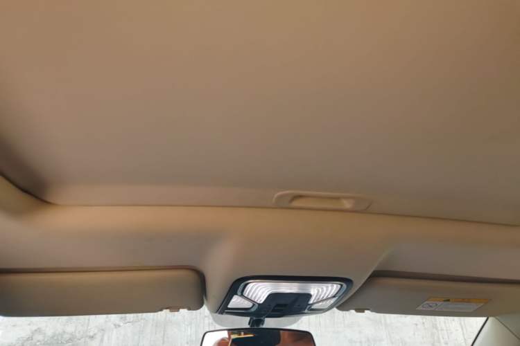 Used CHANGAN CS85 COUPE 2019 1.5T DCT Version China VI Standard Headliner