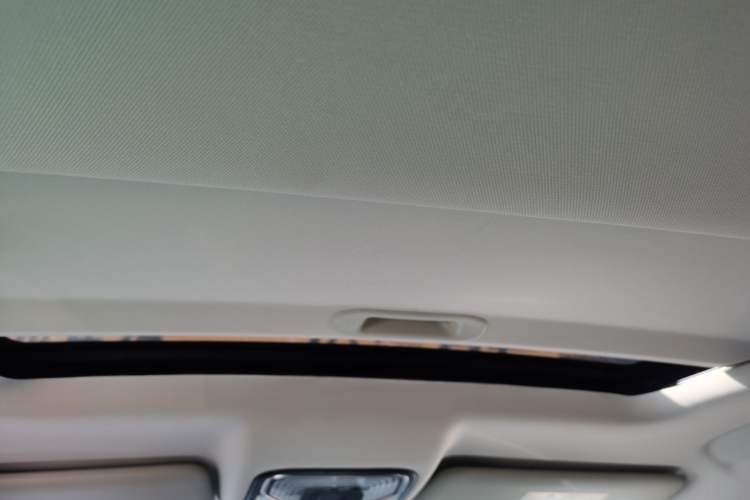 Used CHANGAN CS85 COUPE 2019 1.5T DCT Version China VI Standard Headliner