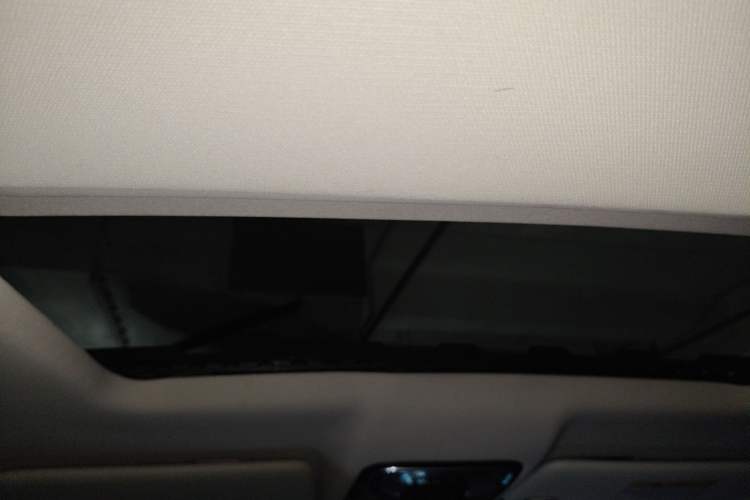 Used CHANGAN CS85 COUPE 2019 1.5T DCT Dynamic Version China VI Standard Headliner