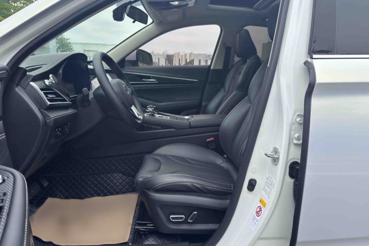 Used CHANGAN CS85 COUPE 2019 1.5T DCT Version China VI Standard Interior 1