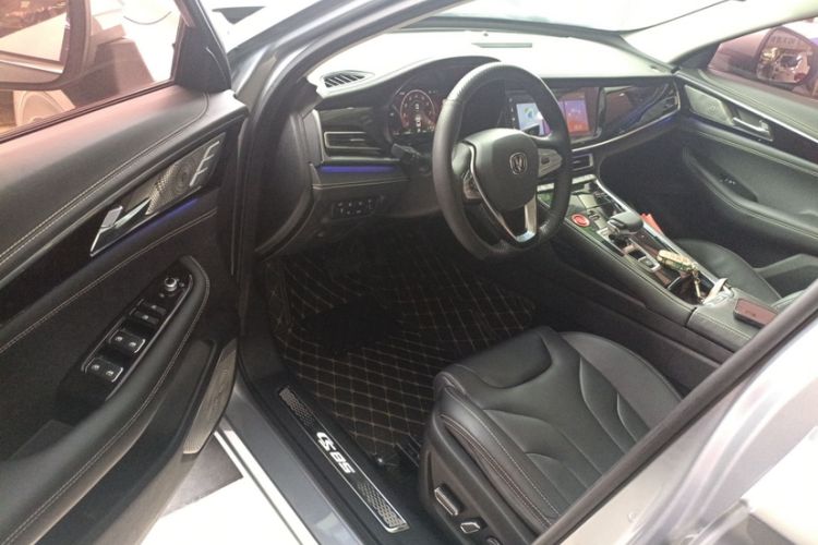 Used CHANGAN CS85 COUPE 2019 2.0T Automatic Smart Version China VI Standard Interior 2