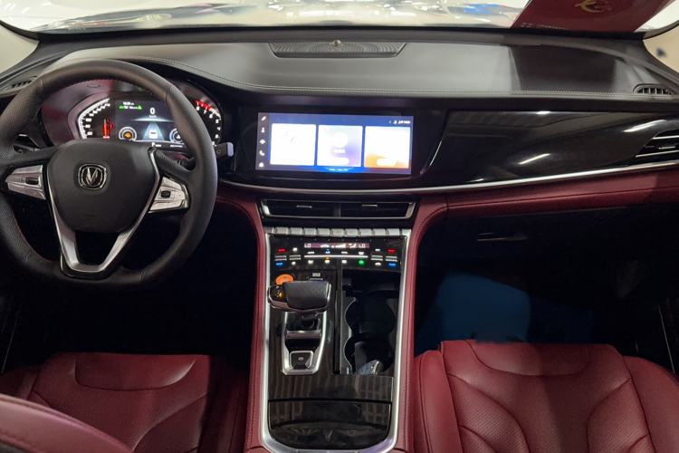 Used CHANGAN CS85 COUPE 2019 2.0T Automatic Luxury Edition China VI Standard Interior 3
