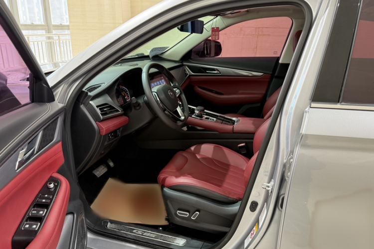 Used CHANGAN CS85 COUPE 2019 1.5T DCT Version China VI Standard Interior 5