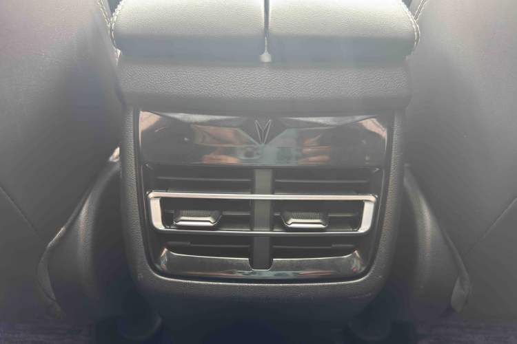 Used CHANGAN CS85 COUPE 2019 1.5T DCT Version China VI Standard Interior 7