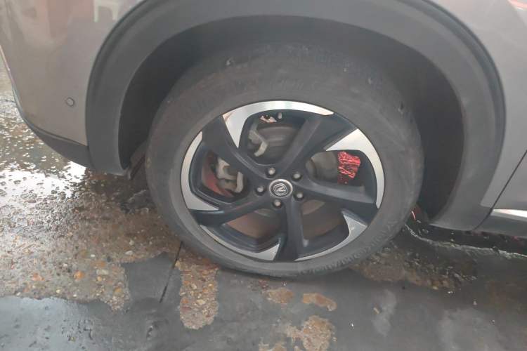Used CHANGAN CS85 COUPE 2019 2.0T Automatic Smart Version China V Standard Left Front Wheel Hub