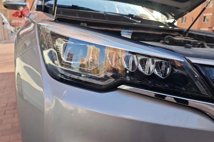 Used CHANGAN CS85 COUPE 2019 2.0T Automatic Luxury Edition China VI Standard Right Front Headlight
