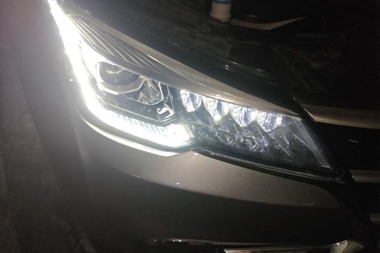 Used CHANGAN CS85 COUPE 2019 1.5T DCT Dynamic Version China VI Standard Right Front Headlight
