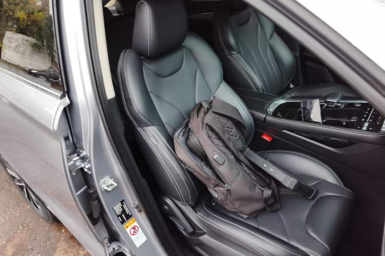 Used CHANGAN CS85 COUPE 2019 1.5T DCT Version China VI Standard Right Front Seat