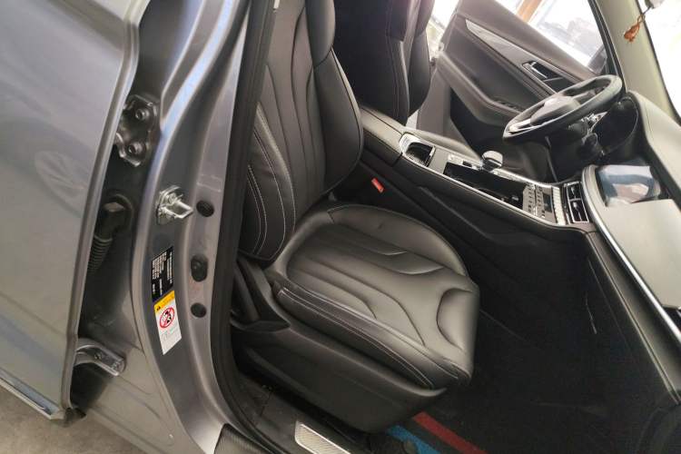 Used CHANGAN CS85 COUPE 2019 1.5T DCT Dynamic Version China VI Standard Right Front Seat