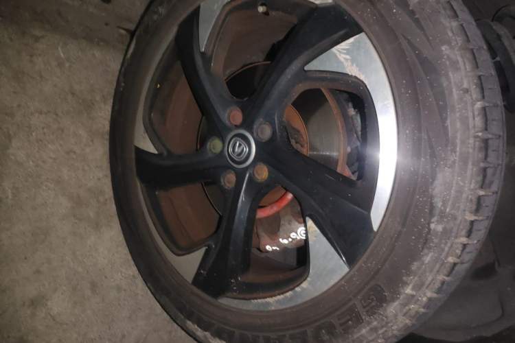 Used CHANGAN CS85 COUPE 2019 2.0T Automatic Luxury Edition China VI Standard Right Front Wheel Hub