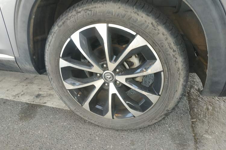 Used CHANGAN CS85 COUPE 2019 1.5T DCT Dynamic Version China VI Standard Right Front Wheel Hub