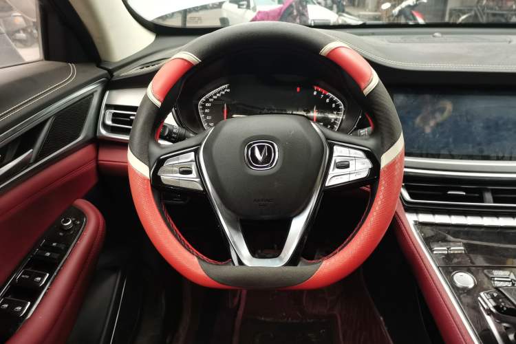 Used CHANGAN CS85 COUPE 2019 1.5T DCT Dynamic Version China VI Standard Steering Wheel