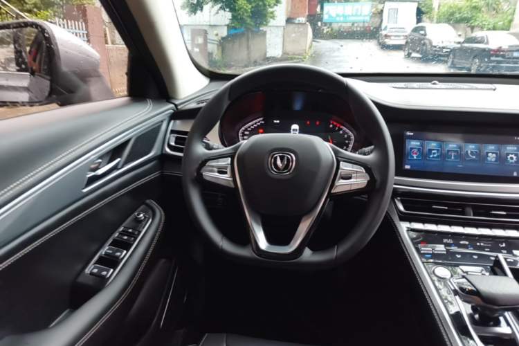 Used CHANGAN CS85 COUPE 2019 1.5T DCT Version China VI Standard Steering Wheel
