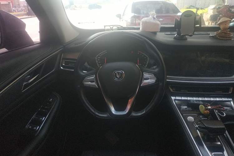 Used CHANGAN CS85 COUPE 2019 1.5T DCT Dynamic Version China VI Standard Steering Wheel