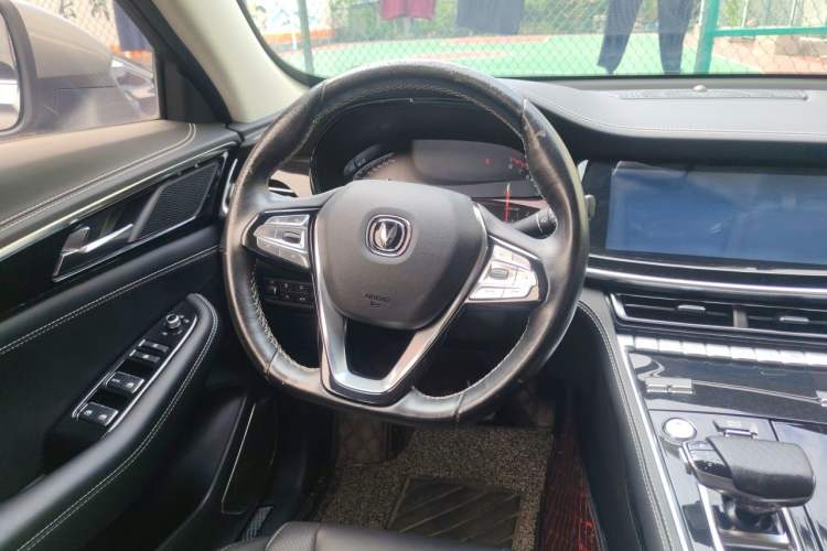 Used CHANGAN CS85 COUPE 2019 1.5T DCT Luxury Version China VI Standard Steering Wheel
