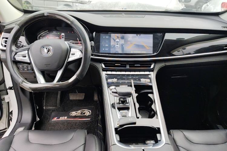 Used CHANGAN CS85 COUPE 2019 2.0T Automatic Luxury Edition China VI Standard Center Console