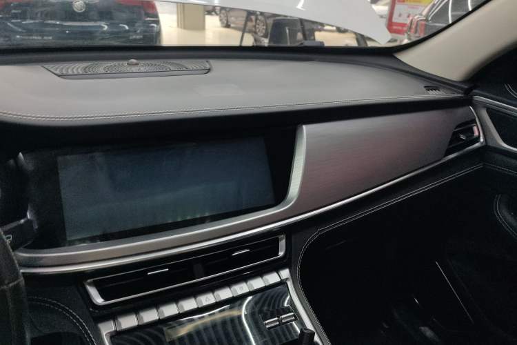 Used CHANGAN CS85 COUPE 2019 2.0T Automatic Version China V Standard Center Console