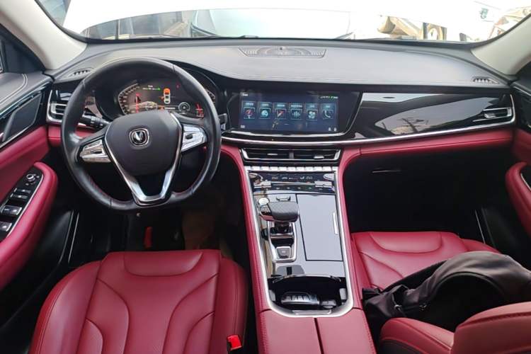 Used CHANGAN CS85 COUPE 2019 2.0T Automatic Luxury Edition China V Standard Center Console