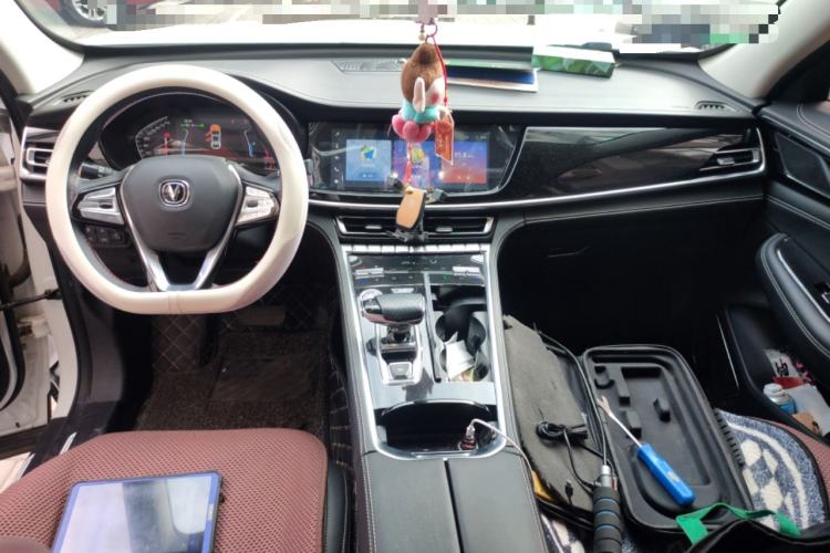 Used CHANGAN CS85 COUPE 2019 1.5T DCT Luxury Version China VI Standard Center Console