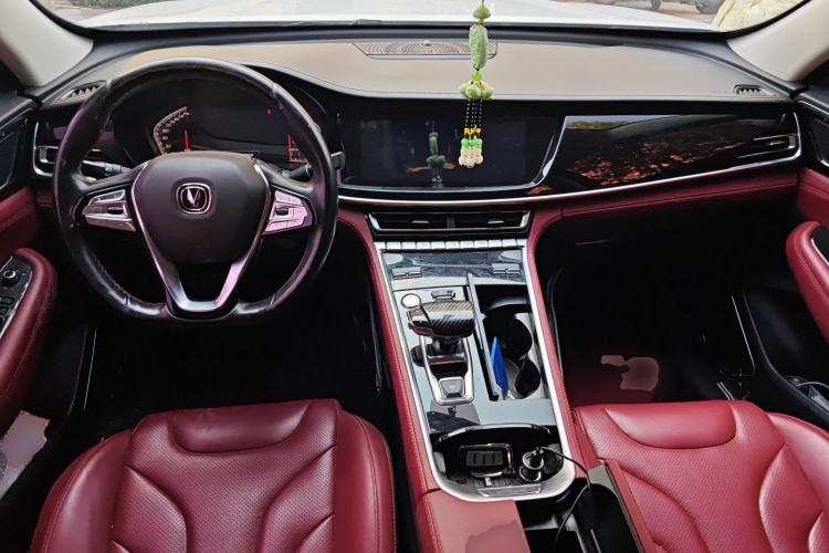 Used CHANGAN CS85 COUPE 2019 2.0T Automatic Luxury Edition China VI Standard Center Console