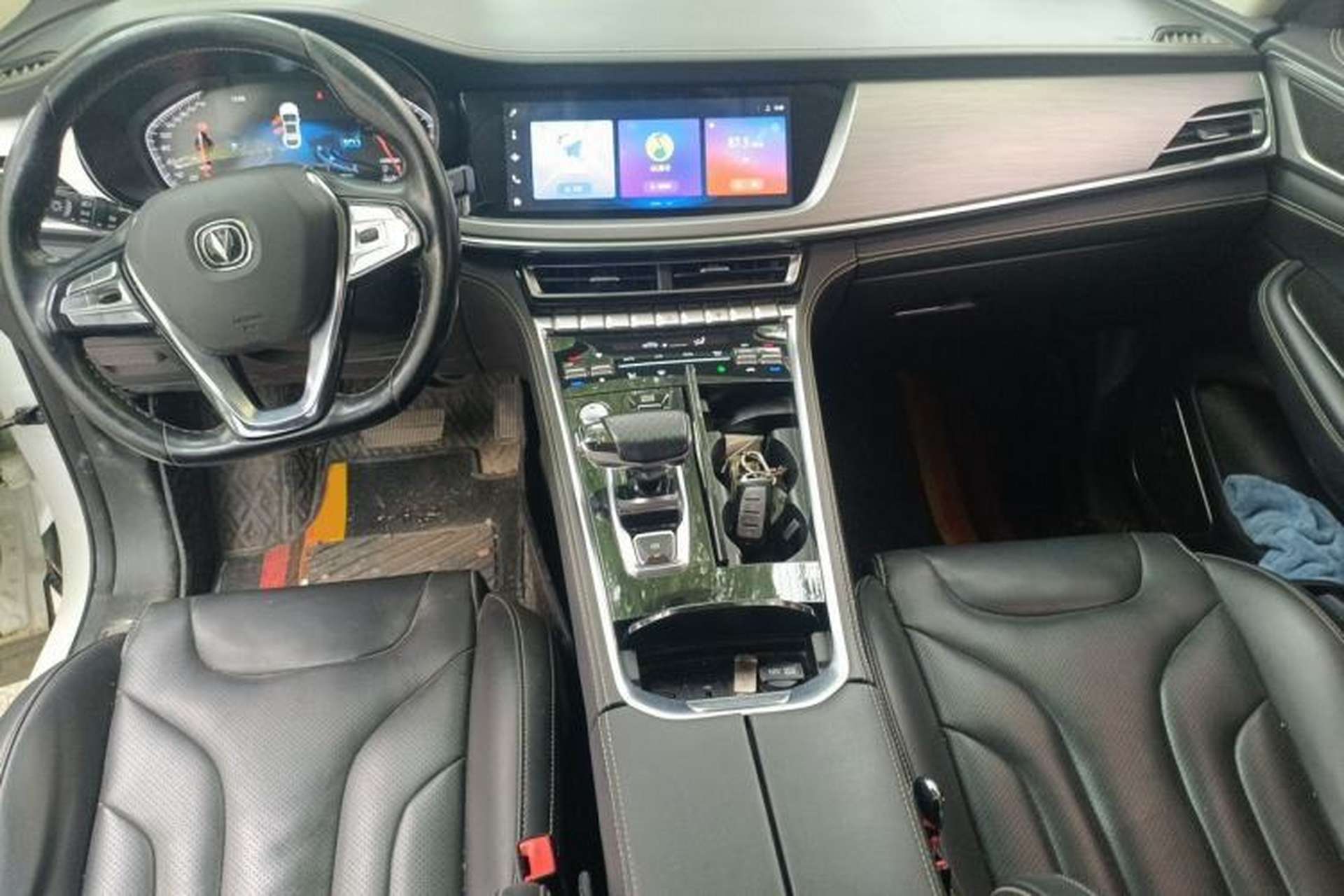 Used CHANGAN CS85 COUPE 2019 2.0T Automatic Version China V Standard Center Console