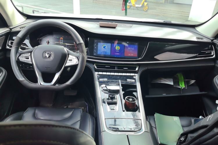 Used CHANGAN CS85 COUPE 2019 2.0T Automatic Luxury Edition China VI Standard Center Console