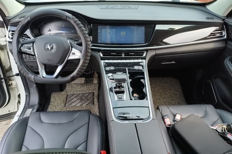 Used CHANGAN CS85 COUPE 2019 2.0T Automatic Luxury Edition China VI Standard Center Console