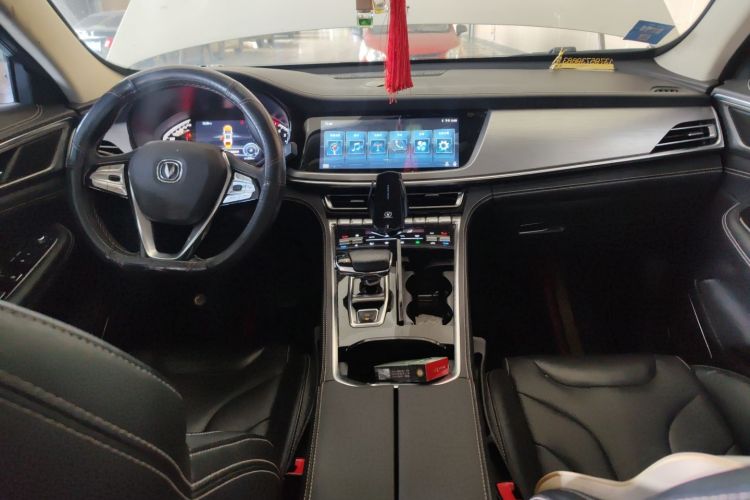 Used CHANGAN CS85 COUPE 2019 1.5T DCT Dynamic Version China VI Standard Center Console