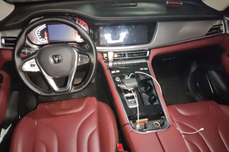 Used CHANGAN CS85 COUPE 2019 1.5T DCT Dynamic Version China VI Standard Center Console