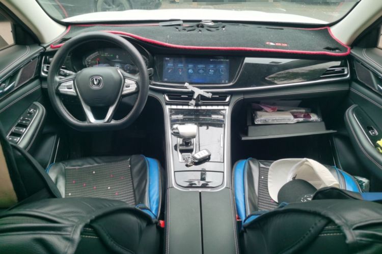 Used CHANGAN CS85 COUPE 2019 2.0T Automatic Luxury Edition China VI Standard Center Console