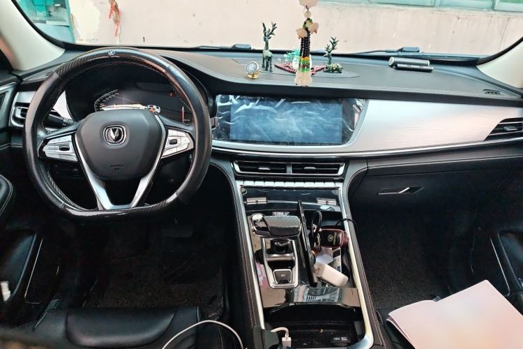 Used CHANGAN CS85 COUPE 2019 2.0T Automatic Version China VI Standard Center Console