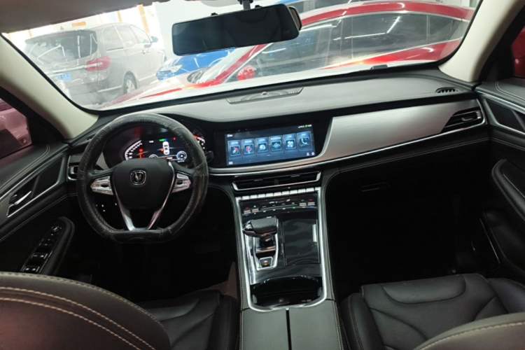 Used CHANGAN CS85 COUPE 2019 2.0T Automatic Version China V Standard Center Console