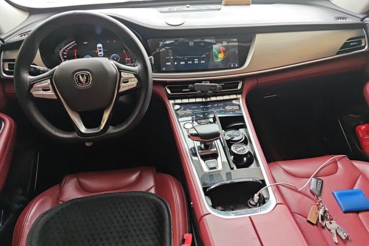 Used CHANGAN CS85 COUPE 2019 1.5T DCT Dynamic Version China VI Standard Center Console