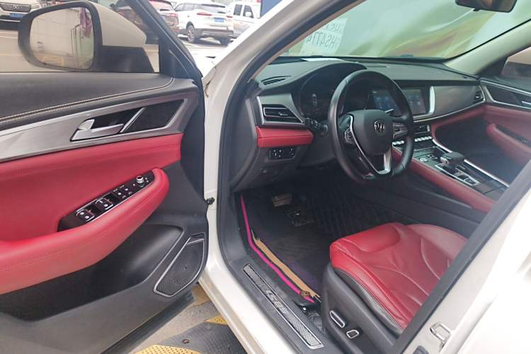 Used CHANGAN CS85 COUPE 2019 1.5T DCT Dynamic Version China VI Standard Driver Seat