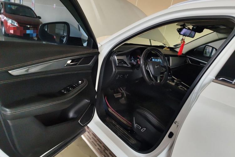 Used CHANGAN CS85 COUPE 2019 1.5T DCT Dynamic Version China VI Standard Driver Seat
