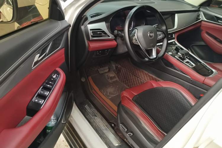 Used CHANGAN CS85 COUPE 2019 1.5T DCT Dynamic Version China VI Standard Driver Seat
