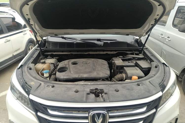 Used CHANGAN CS85 COUPE 2019 1.5T DCT Luxury Version China VI Standard Engine Bay