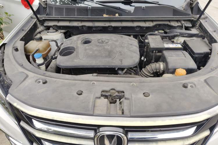 Used CHANGAN CS85 COUPE 2019 1.5T DCT Version China VI Standard Engine Bay