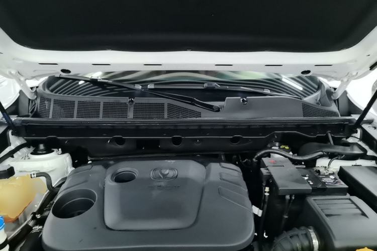 Used CHANGAN CS85 COUPE 2019 1.5T DCT Luxury Version China VI Standard Engine Bay